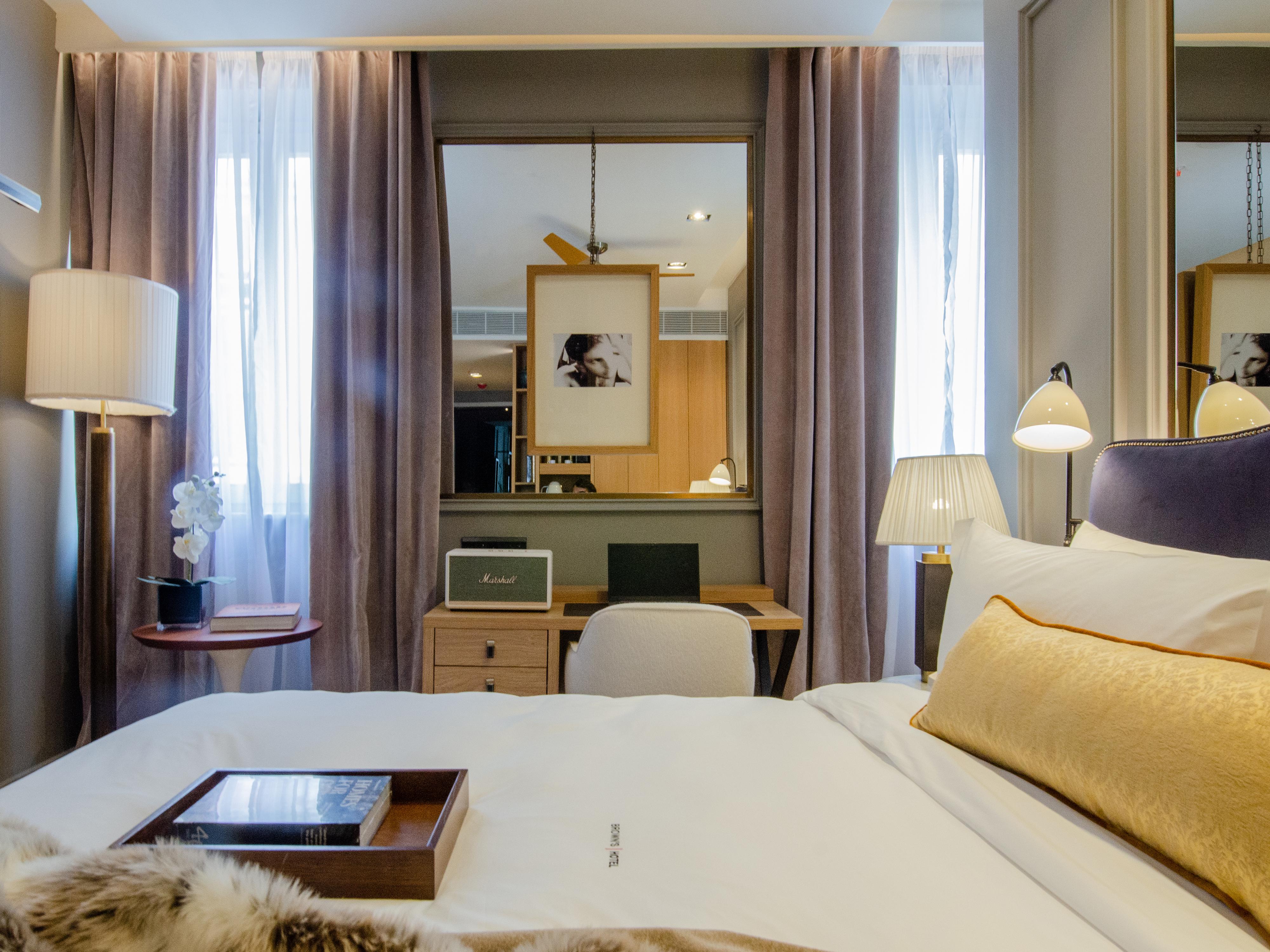 Browns Avenue Hotel Лісабон Екстер'єр фото A room at the hotel